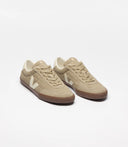 Veja panenka suede
