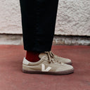 Veja Panenka Suede Taupe Pierre Bark Hombre