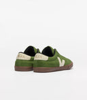 Veja panenka suede