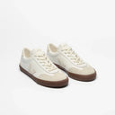 veja-sneakers-volley-leather-white-vo2021383_2