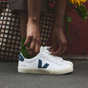 Veja Campo Leather Extra White California Mujer